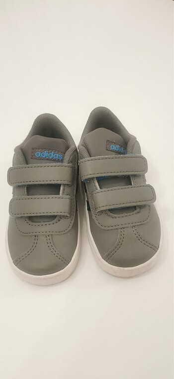 21 Beden gri Renk Gri Adidas spor ayakkabı