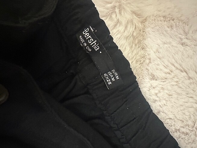 Bershka Pantolon