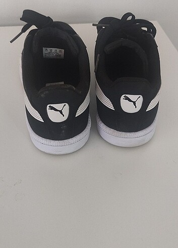 36 Beden siyah Renk Puma spor ayakkabisi