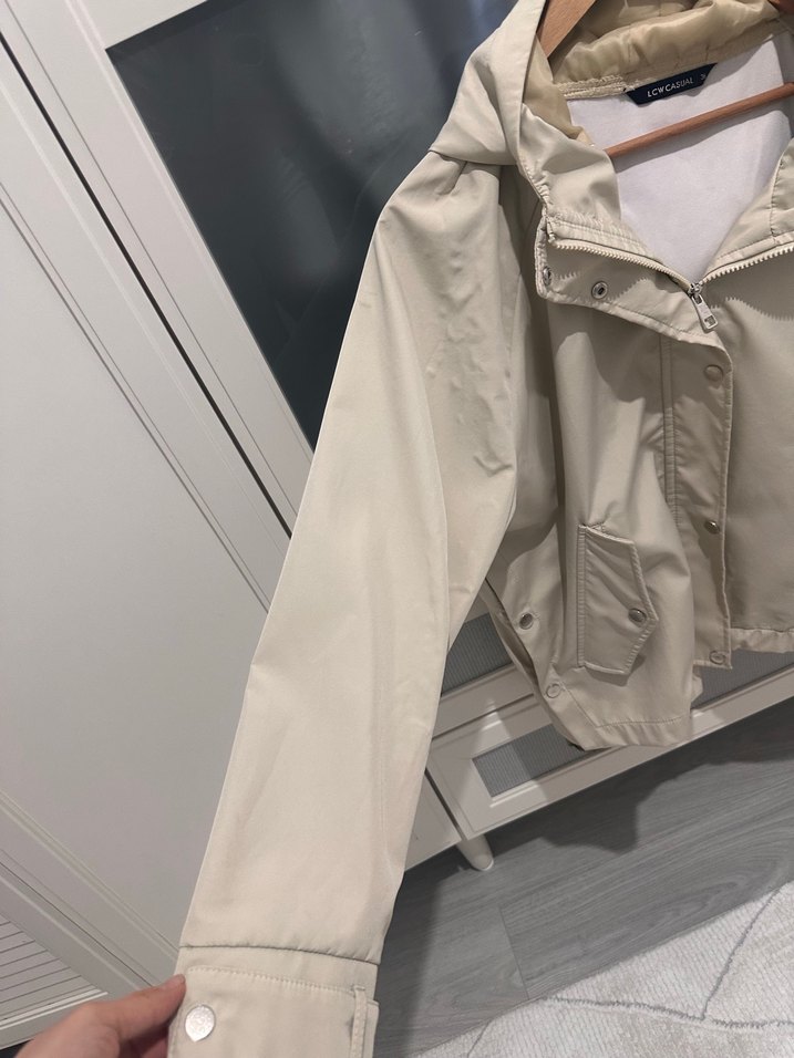 Bej Kapüşonlu Rahat Kesim Kadın Ceket - Görsel 3