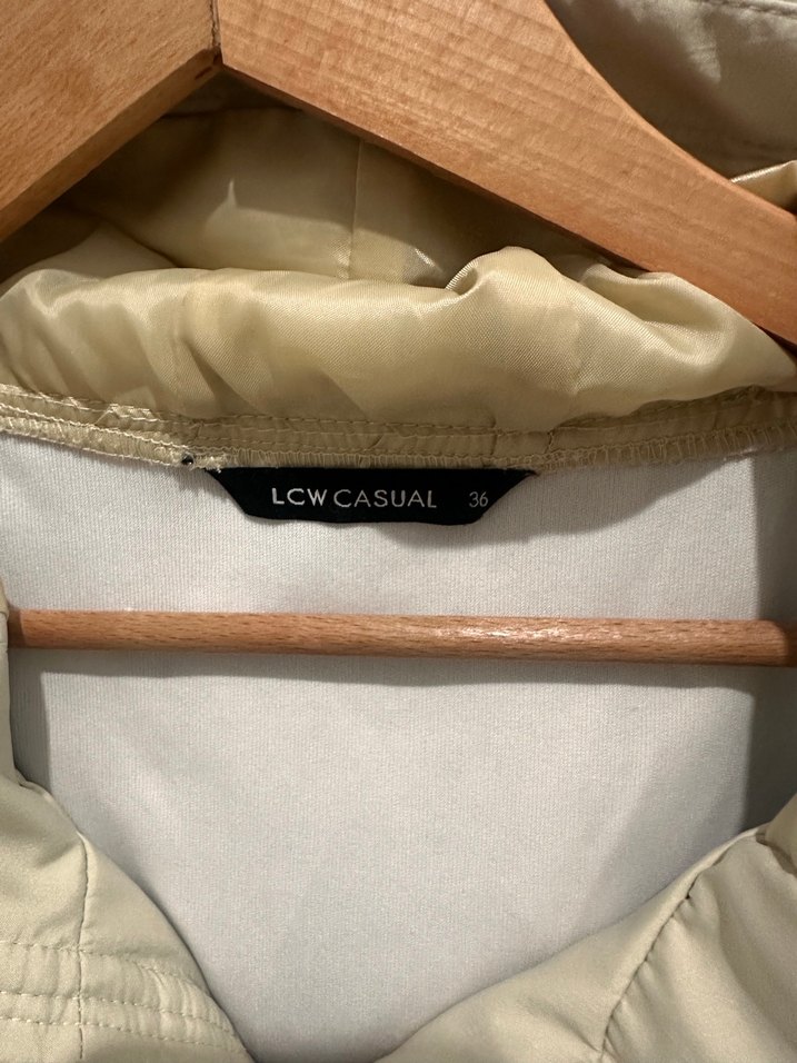 Bej Kapüşonlu Rahat Kesim Kadın Ceket - Görsel 2