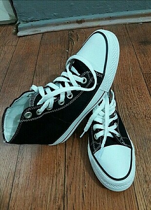 Siyah converse