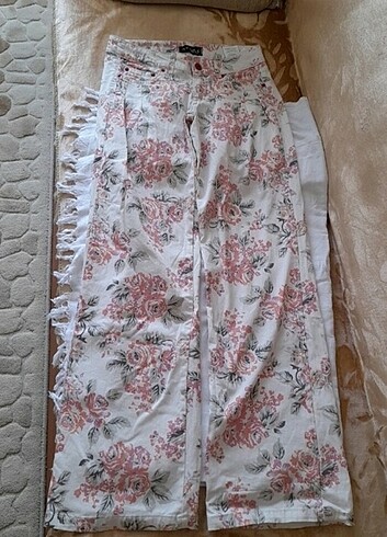 Zara Çiçekli Pantalon