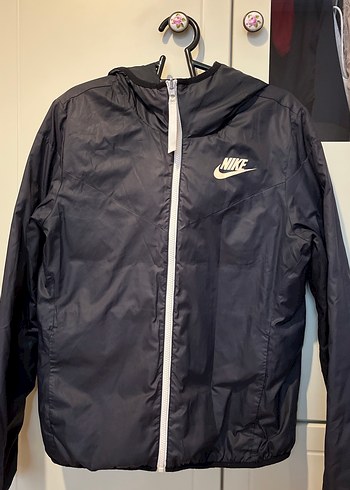 Nike Siyah Fermuarlı Kadın Yağmurluk