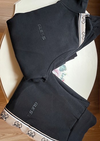 Guess Siyah Fermuarlı Eşofman Altı