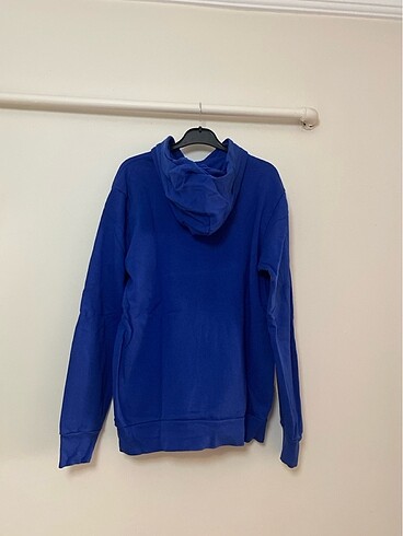 l Beden Mavi kapüşonlu sweatshirt