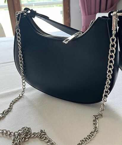 Stradivarius Stradivarius yarım ay kol çanta 