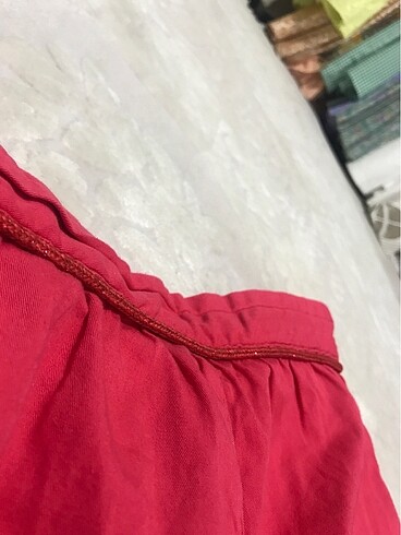 9 Yaş Beden pembe Renk Kız çoçuk pembe-kırmızı çiçekli şort