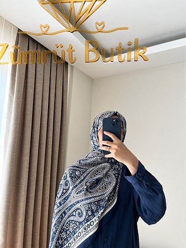 Dijital etnik desen şal