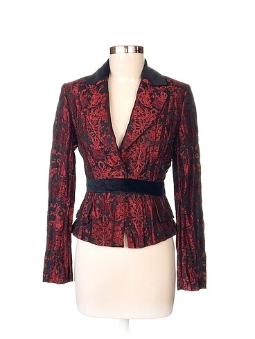 Diğer Blazer %70 İndirimli.