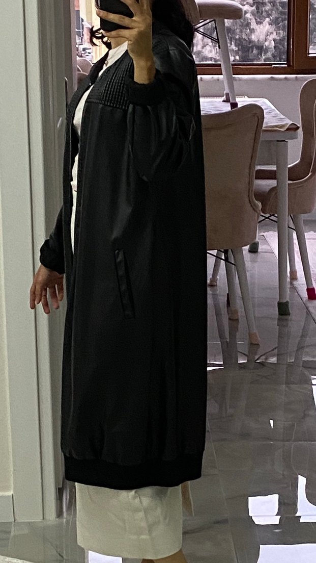 Drapeli Siyah Deri Kadın Uzun Ceket - Görsel 3