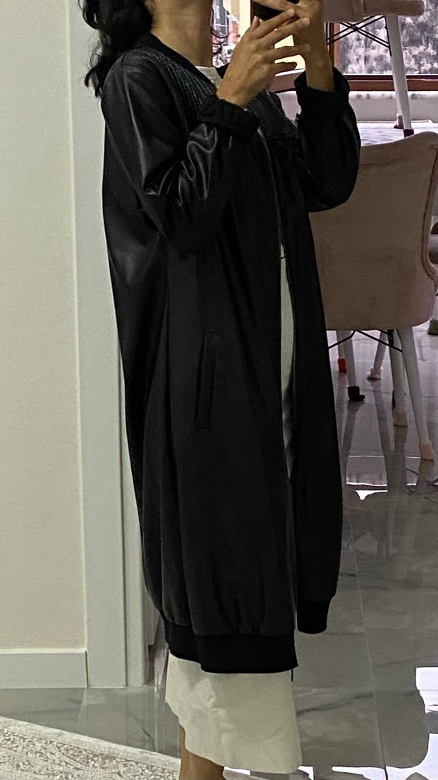 Drapeli Siyah Deri Kadın Uzun Ceket - Görsel 5