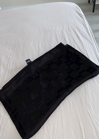 Siyah Özel gün Şalı Kendinden desenli - Görsel 2