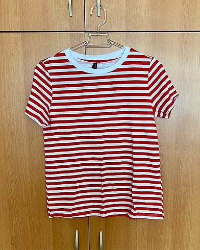 Defacto çizgili kırmızı beyaz t-shirt