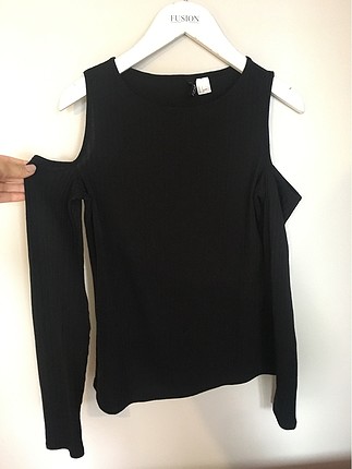s Beden H&M omuz dekolteli triko
