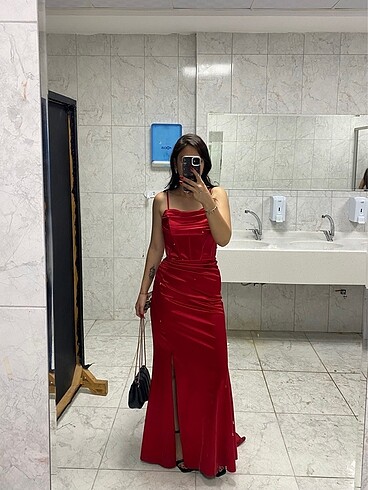 s Beden Kırmızı abiye elbise