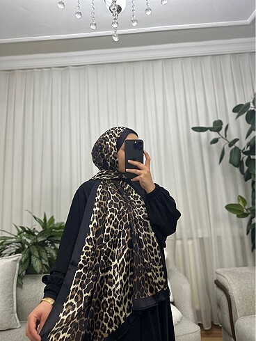Beden çeşitli Renk İthal Vual Çift Taraflı Leopar Desenli Şal - Kahve