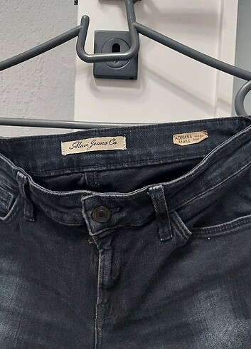 28 Beden Mavi jean