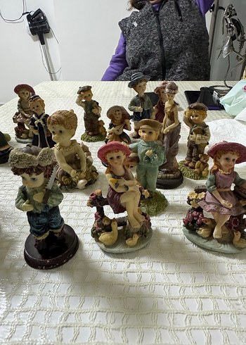 Bej Renkli Klasik Figürin Seti - Görsel 8