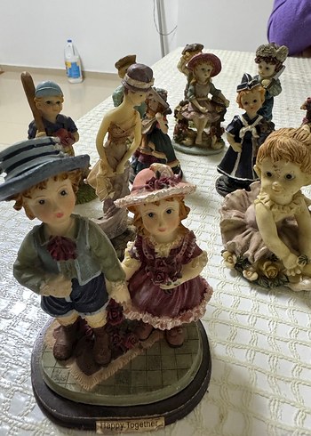 Bej Renkli Klasik Figürin Seti - Görsel 6