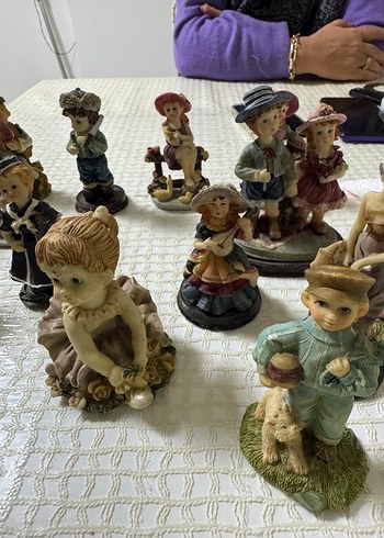 Bej Renkli Klasik Figürin Seti - Görsel 7