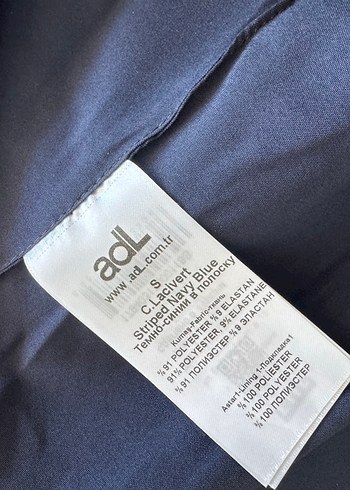 Düğmeli Nakışlı Lacivert Kadın Yelek - Görsel 5