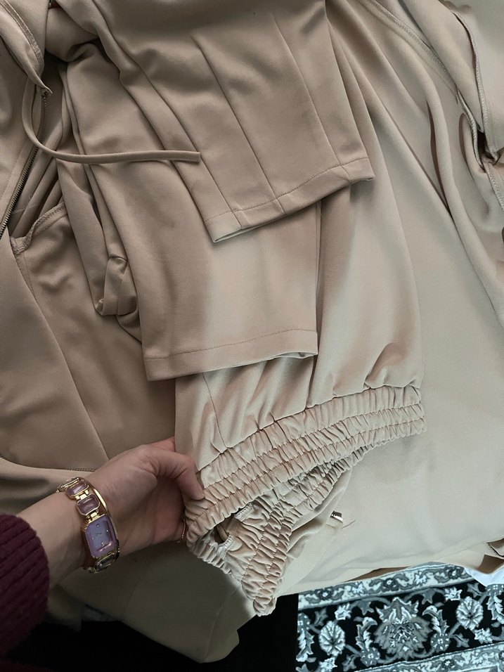 Kadın Bej V Yakalı Uzun Kollu Sweatshirt - Görsel 4