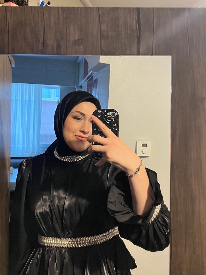 Siyah Parla Tesettür Abiye - Görsel 2