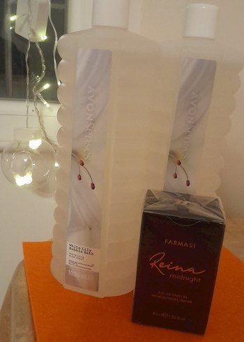 Avon banyo köpüğü 2 adet.1000 ml.reina parfüm