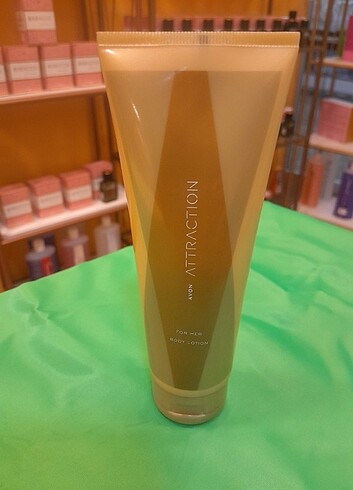 Avon ATTACTİON VÜCUT LOSYONU AVON