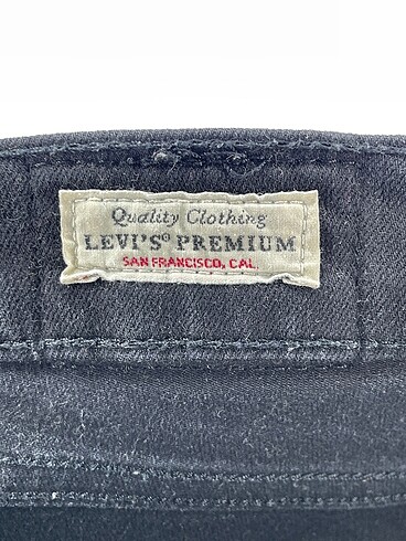 26 Beden siyah Renk Levis Jean / Kot %70 İndirimli.