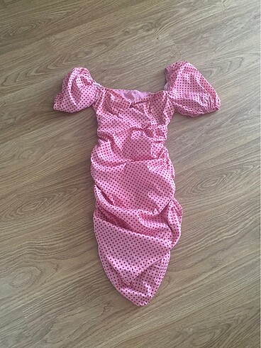 Pembe Balon Kollu Puantiyeli Elbise