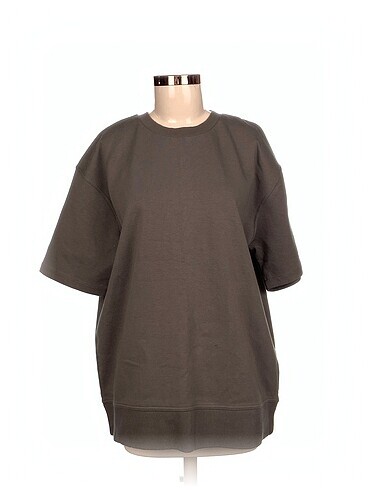 Zara T-shirt %70 İndirimli.