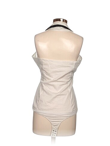 42 Beden Guess Bluz %70 İndirimli.