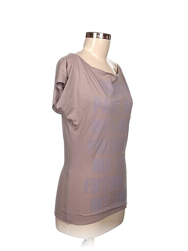 Guess Guess T-shirt %70 İndirimli.