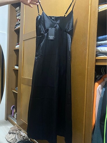 s Beden Zara model saten elbise