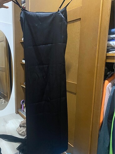 Diğer Zara model saten elbise