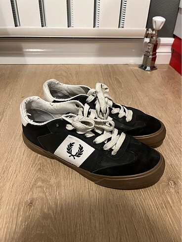 41 Beden Fred Perry Sneaker