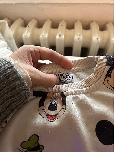4 Yaş Beden ZARA MARKA 4-5 YAŞ KIZ ÇOCUK ALT-ÜST TAKIM MICKEY MOUSE