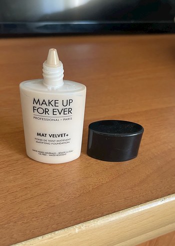 Beden Make Up For Ever Mat Velvet+ Mat Fondöten