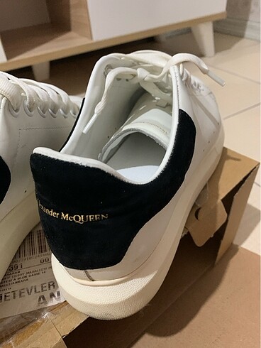 45 Beden beyaz Renk Alexander McQueen ayakkabı