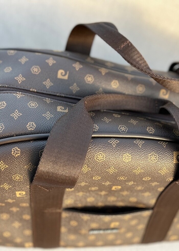 Pierre cardin bavul - Görsel 2