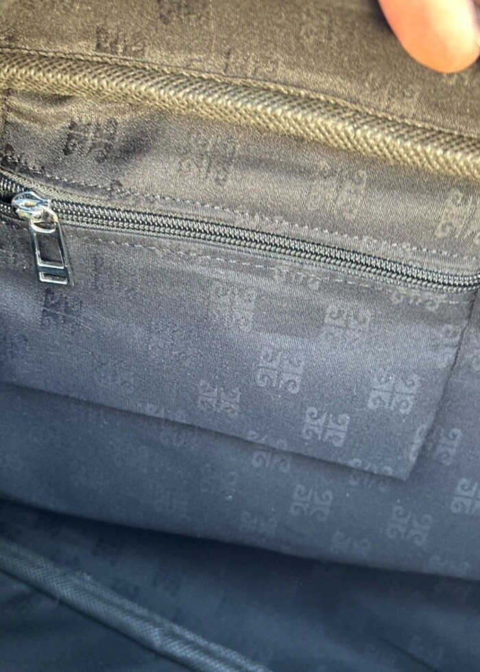 Pierre cardin bavul - Görsel 3