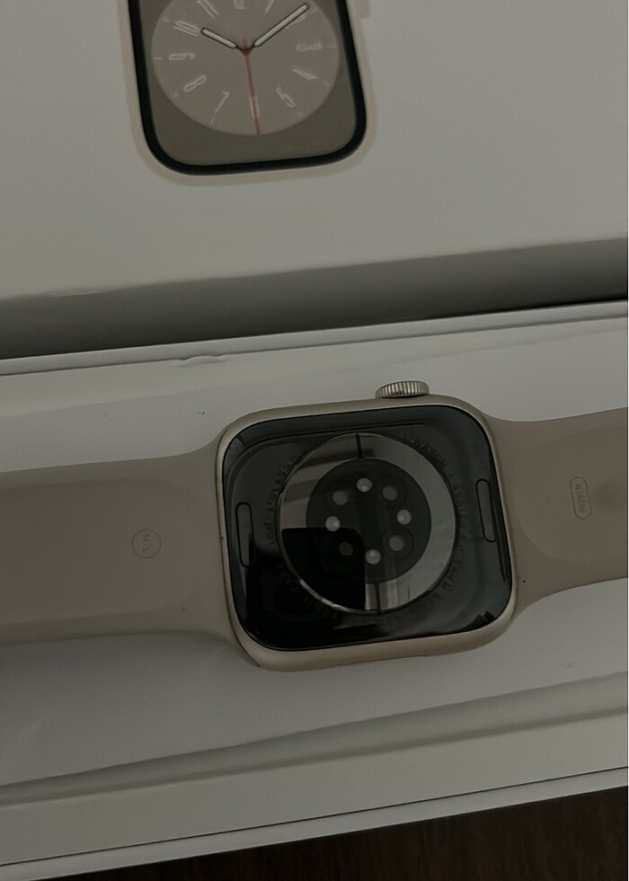 Apple Watch Series 8 GPS 41mm Yıldız Işığı Alüminyum Kasa ve Spo - Görsel 2