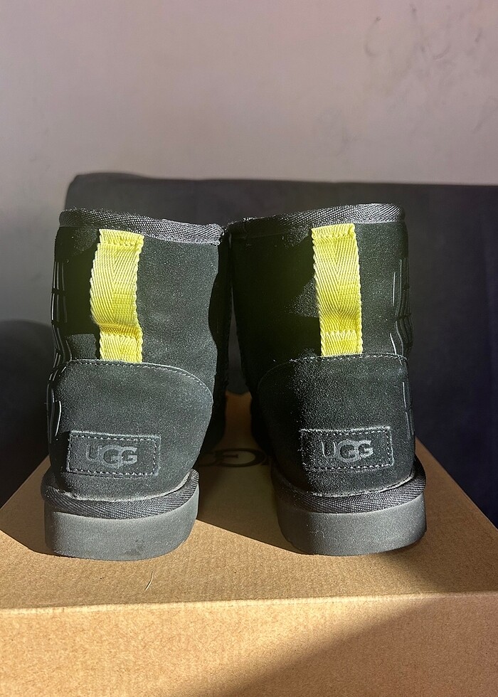Ugg siyah bayan mini bot - Görsel 2