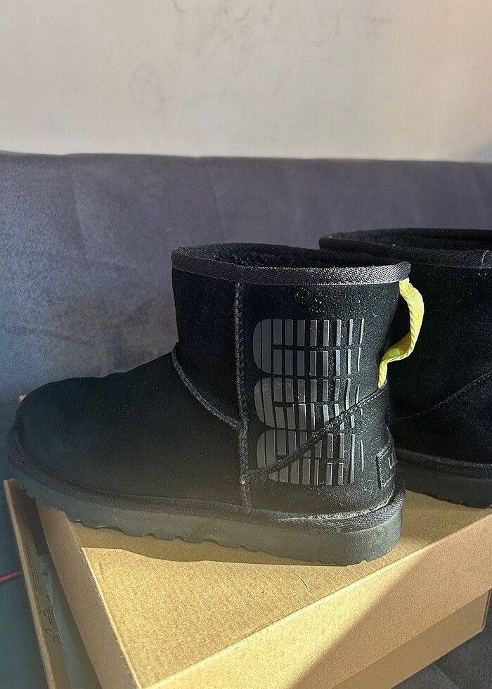 Ugg siyah bayan mini bot - Görsel 4