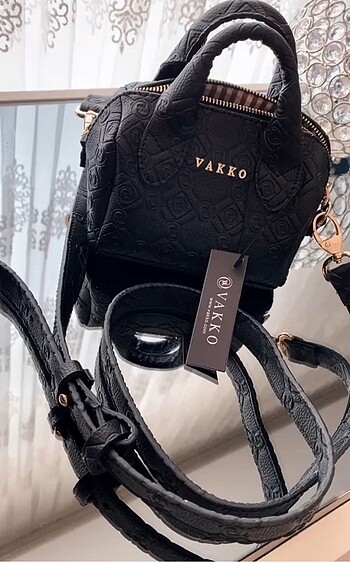  Beden siyah Renk Vakko mini speedy