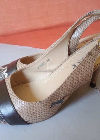 Deichmann Kahverengi Yılan Derisi Desenli Stiletto