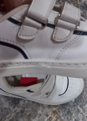 31 Beden beyaz Renk Lc wakiki erkek çocuk ayakkabı 