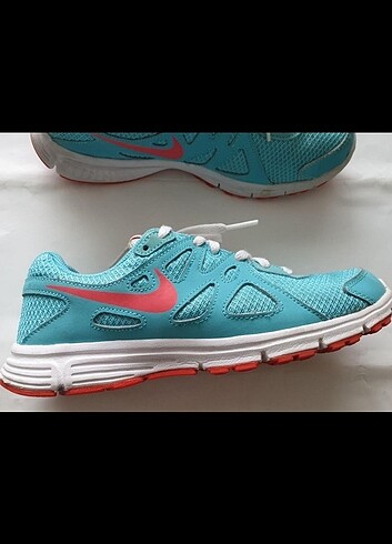 Nike kadın spor ayakkabi